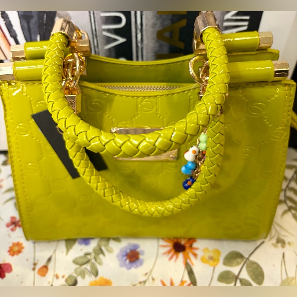 BEBE Lime Green Patent Satchel/Crossbody w/Braided Top Handle/Adjustable Strap - Picture 7 of 14
